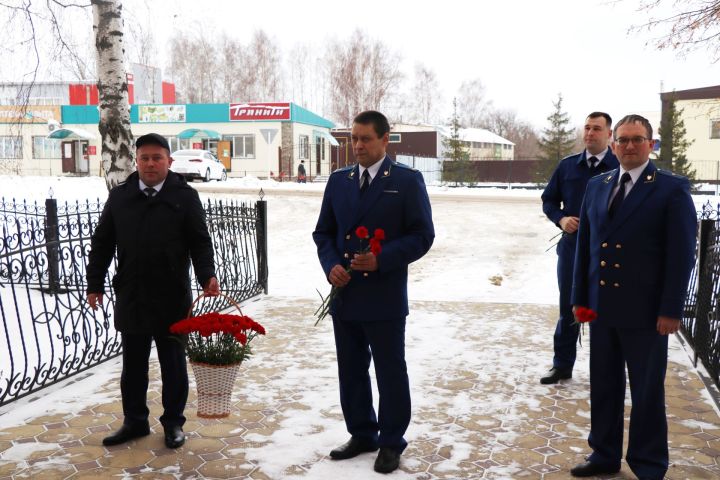 Традиционно в Дрожжаном отметили День памяти экс-прокурора республики Сайфихана Нафиева