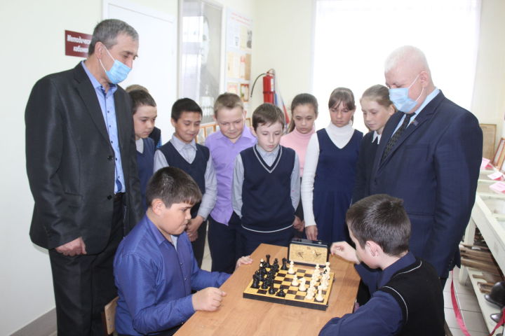 В Новоубеевской ООШ Дрожжановского района появилась шахматная зона