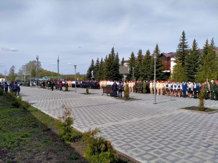 За  день до праздника Победы в Дрожжановском районе: проходят репетиции к параду