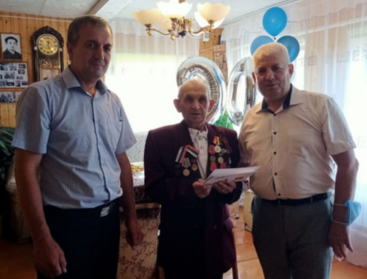 Житель села Убеи Михаил Пелекейкин отметил свой 90-летний юбилей