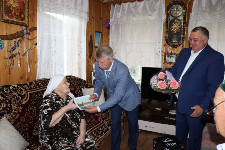 Жительнице села Старые Ишли Дрожжановского района исполнилось 90 лет