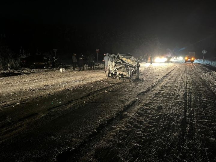 И снова смертельное ДТП на трассе М7 в Татарстане: из-за вылетевшего на «встречку» Hyundai погибли два пассажира