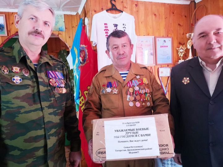 Семья Петуховых из Дрожжановского района отправила помощь для ульяновских военных 31- ой бригады ВДВ