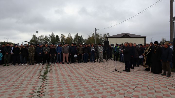 В Дрожжановском районе состоялась первая отправка мобилизованных