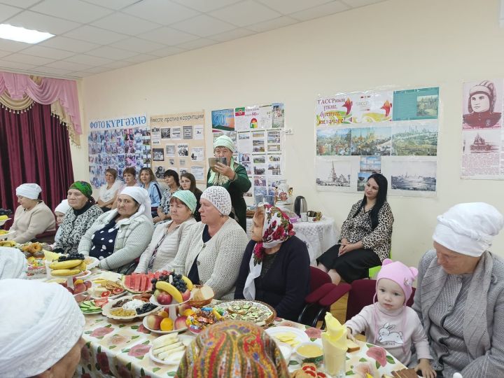Яңа Кәкерледә Өлкәннәр көне уңаеннан бәйрәм үтте