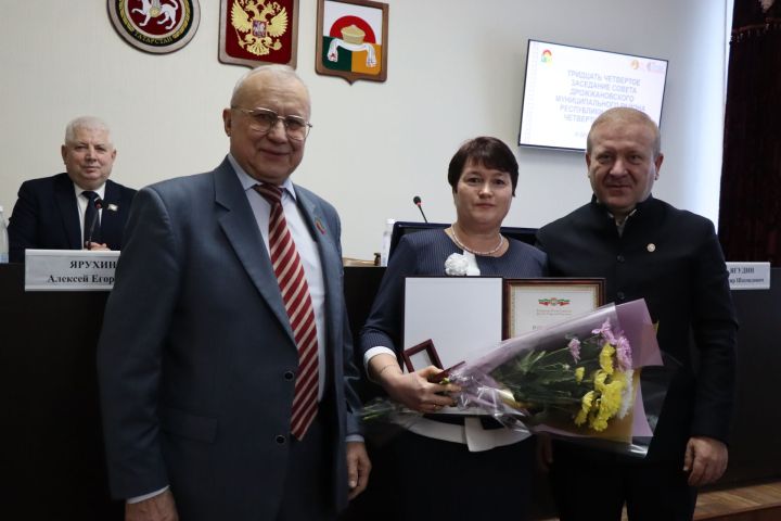 Главного бухгалтера  Малоцильнинского СП наградили Благодарственным письмом Госсовета РТ