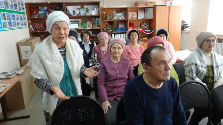 В Дрожжановском районе РТ пенсионеров научили пользоваться порталом Госуслуги