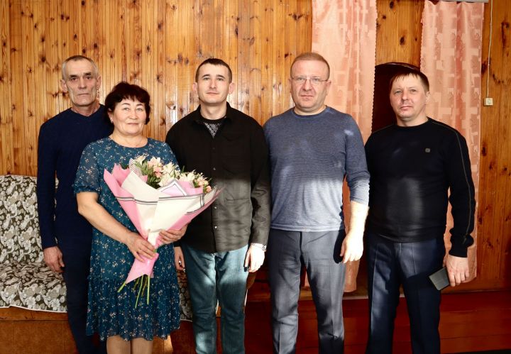 Район башлыгы Марат Гафаров  Ватанпәрвәр уллар үстергән Портновлар гаиләсендә булды