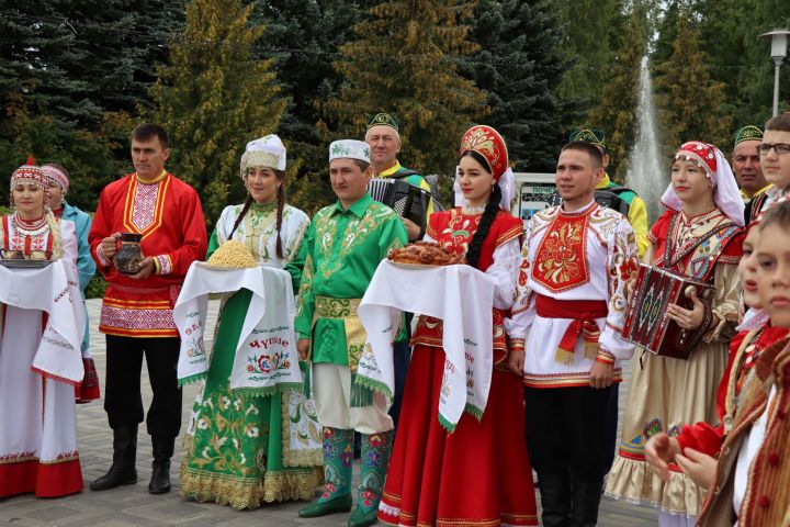 Дрожжановцы сегодня в Казани представят культурно-развлекательную программу