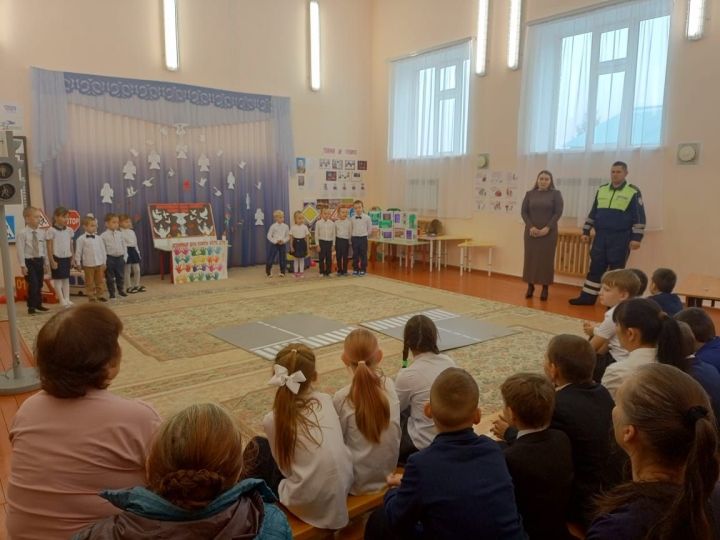 Дошколятам в селе Алешкин-Саплык Дрожжановского района РТ напомнили о правилах ПДД