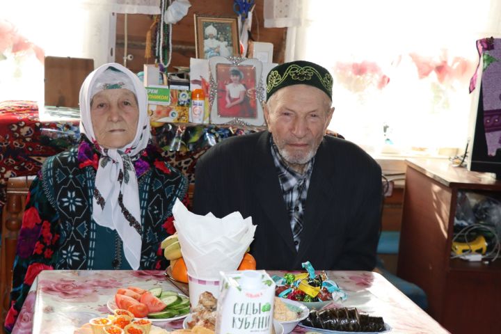 Зур Чынлы авылында яшәүче Лена Юсуп кызы Камалетдинова 90 яшьлек юбилеен билгеләп үтте