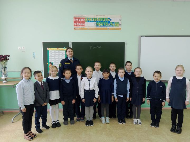 В Стародрожжановской школе № 1 прошло мероприятие с участием специалиста по БДД