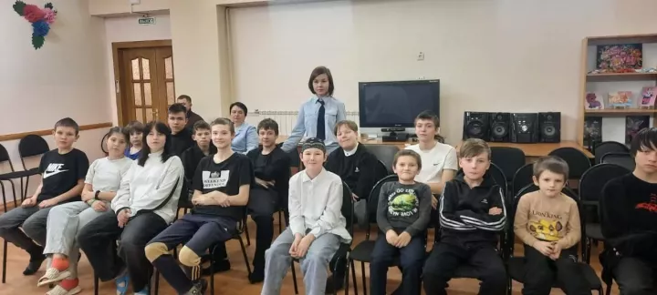 Инспектор по профилактике правонарушений среди несовершеннолетних провела встречу с воспитанниками приюта «Теплый дом»