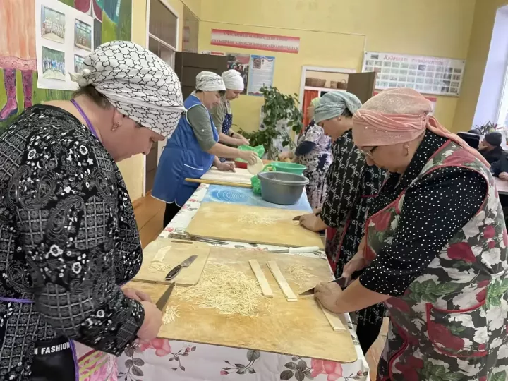 Жительницы села Большая Цильна Дрожжановского района отправили домашнюю лапшу военнослужащим СВО