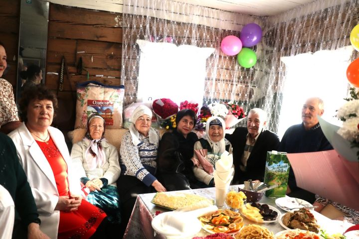 Рейня Зартдинова из Старых Чукал: старшая из 13 детей в большой семье