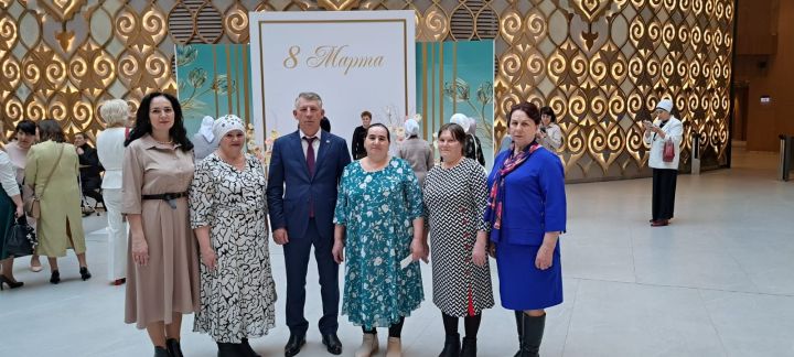 Чүпрәлеләр Казанда Халыкара хатын-кызлар көне-8 Март хөрмәтенә узган тантаналы чарада катнашты