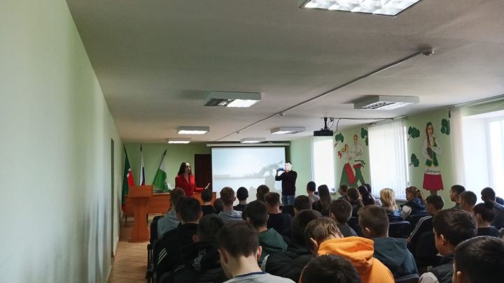 Жизнь без дыма: в техникуме отраслевых технологий обсудили вред курения