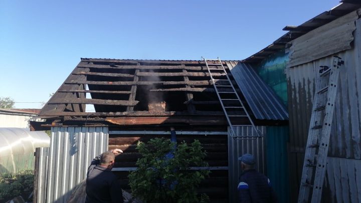 В Дрожжановском районе сгорела баня