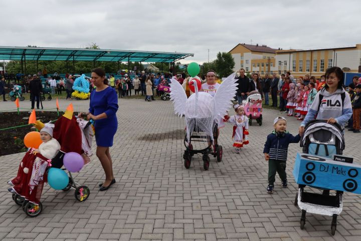 Отдел ЗАГС приглашает семьи Дрожжановского района на Парад колясок