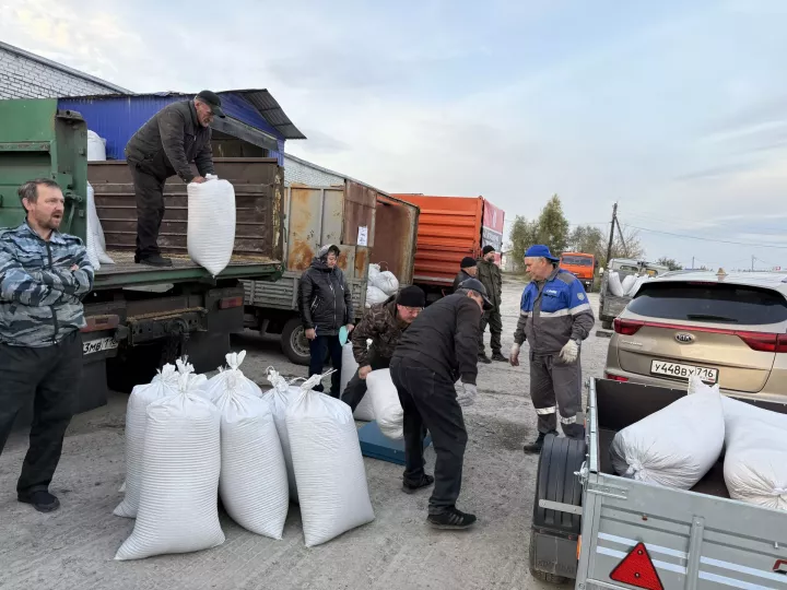 В Дрожжановском районе прошла ярмарка ко Дню пожилого человека
