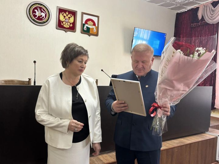 Лилие Ракиповой вручили награду Комитета Государственной Думы