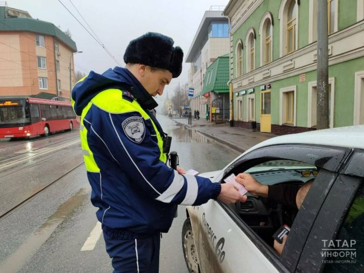 Водителей призвали проверить срок действия прав после окончания авто продления