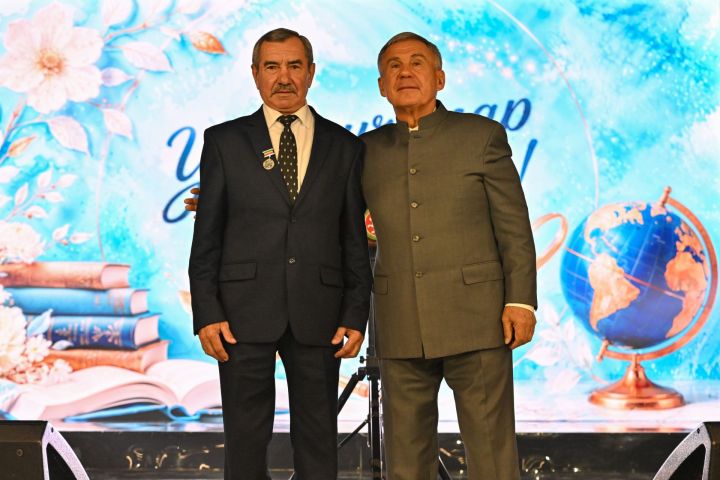 Чүпрәледә Халыкара укытучылар көненә багышланган тантаналы чаралар узды
