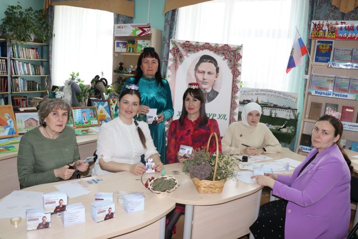 Чай со стихами: как дрожжановские библиотекари готовятся к 140-летию Тукая