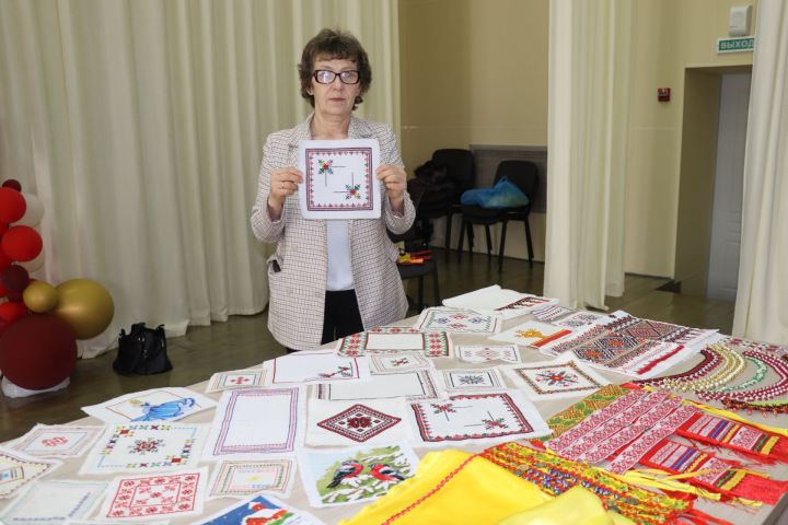 Чүпрәледән Зинаида Иванова оста куллы остазларның берсе