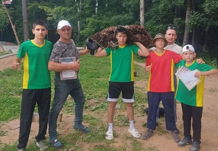 Дрожжановский борец стал абсолютным батыром Сабантуя в Новочебоксарске