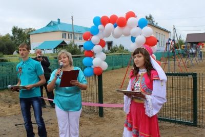 Погода алешкин. Алешкин Саплыкская средняя школа Дрожжановского района. Алешкин Саплыкская средняя школа 1991 г. Малая Цильна указатель.