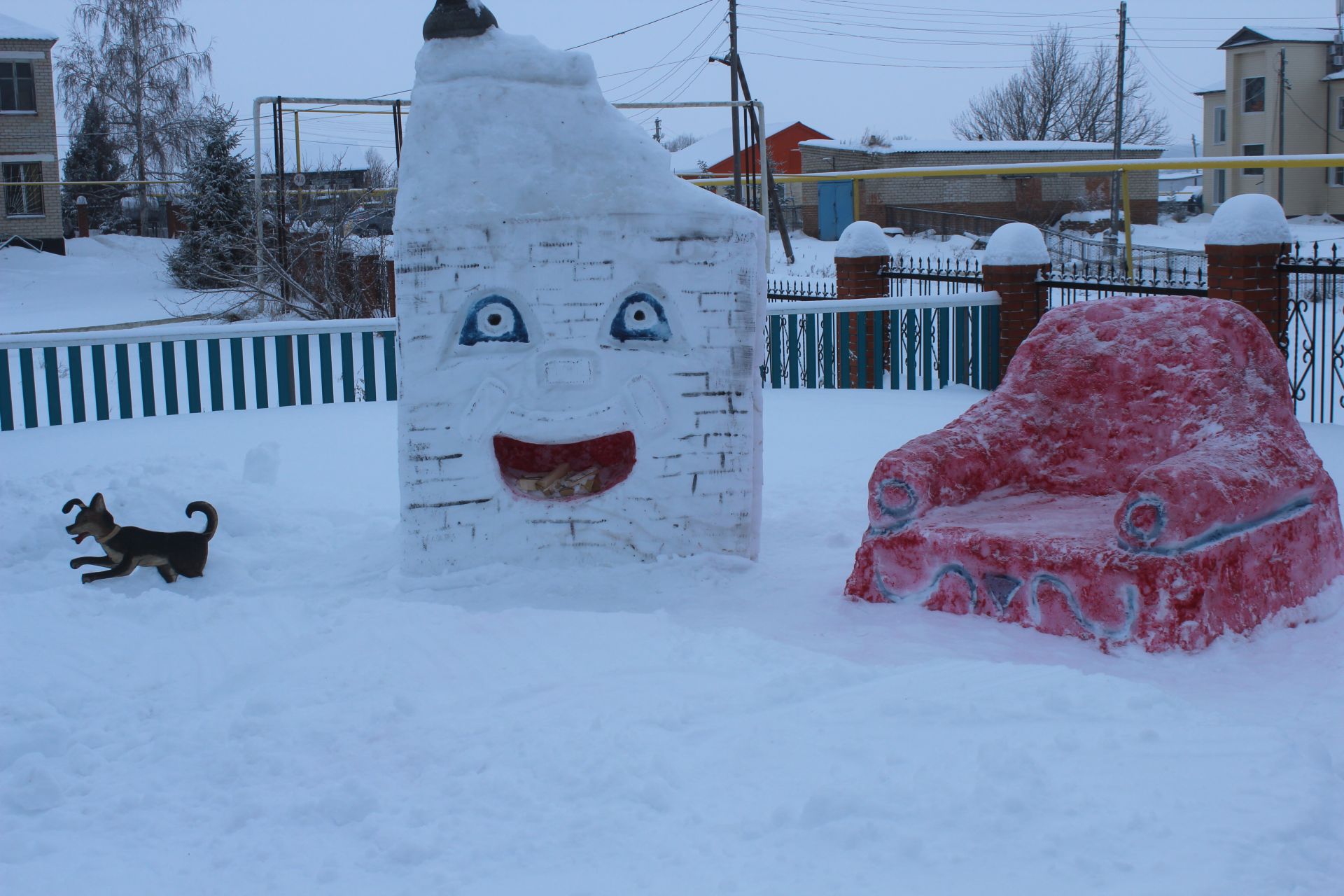 Снежные фигуры село