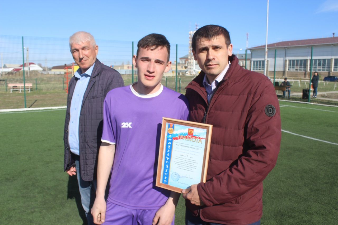 В Дрожжаном прошли зональные соревнования по мини-футболу
