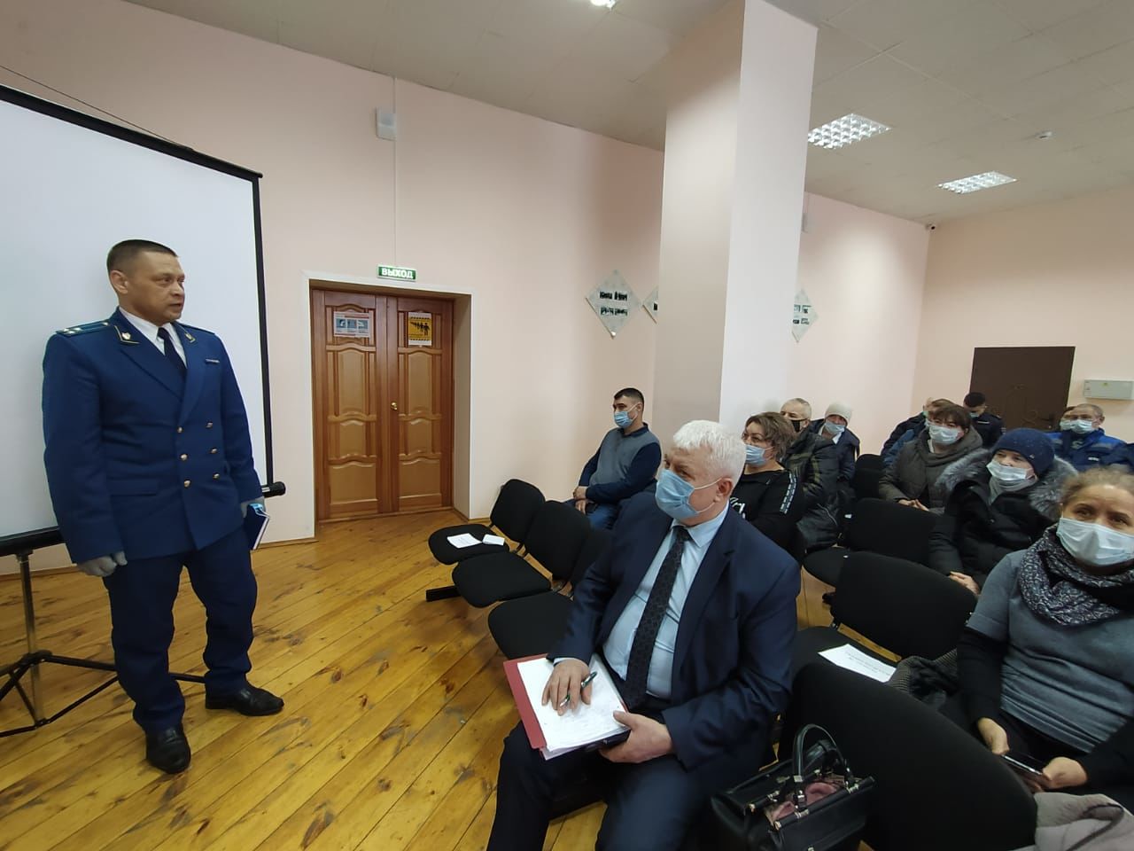 Депутаты приняли участие в сходах граждан Дрожжановского района
