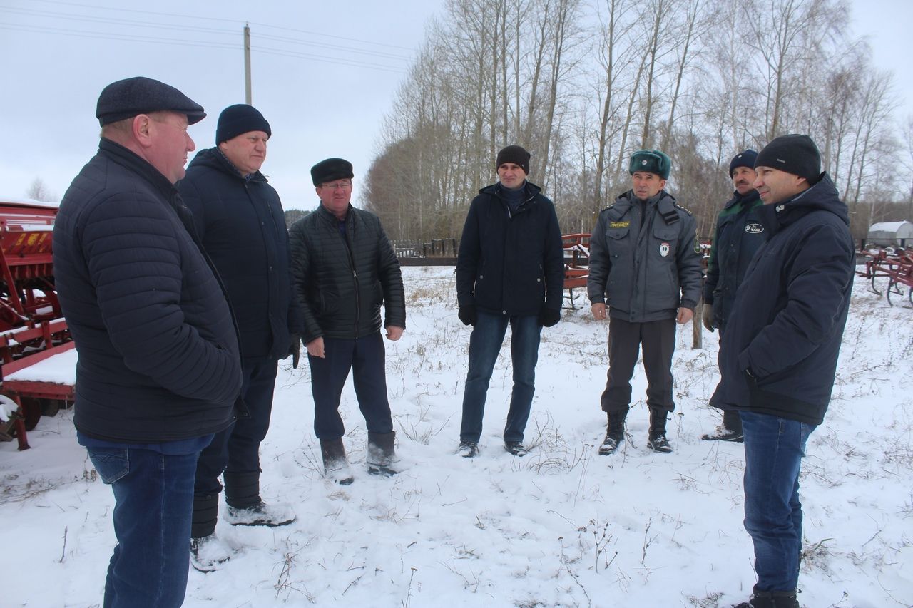 В Дрожжановском районе технику поставили на зимнее хранение