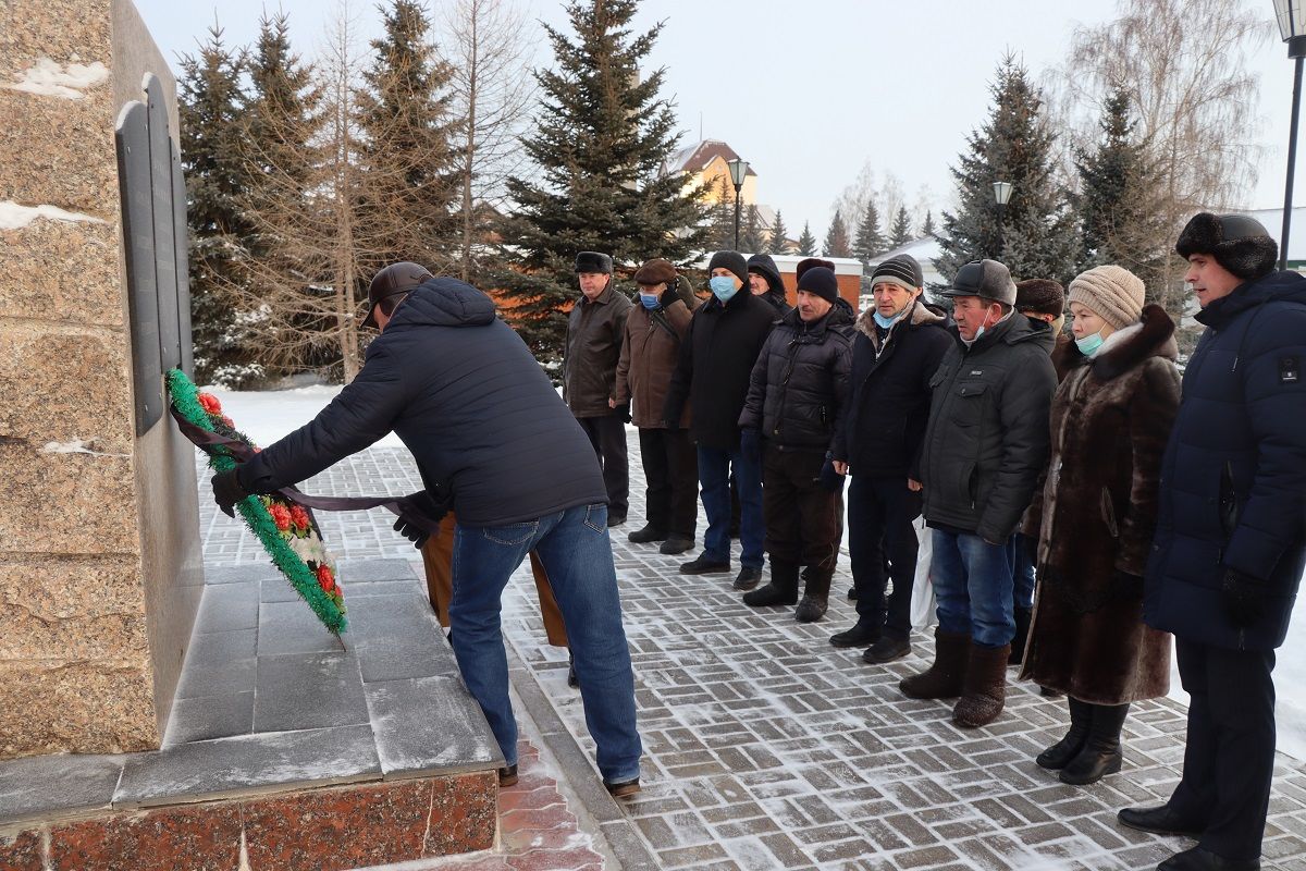 В Дрожжаном воины-афганцы отметили 42-ую годовщину ввода советских войск в Афганистан