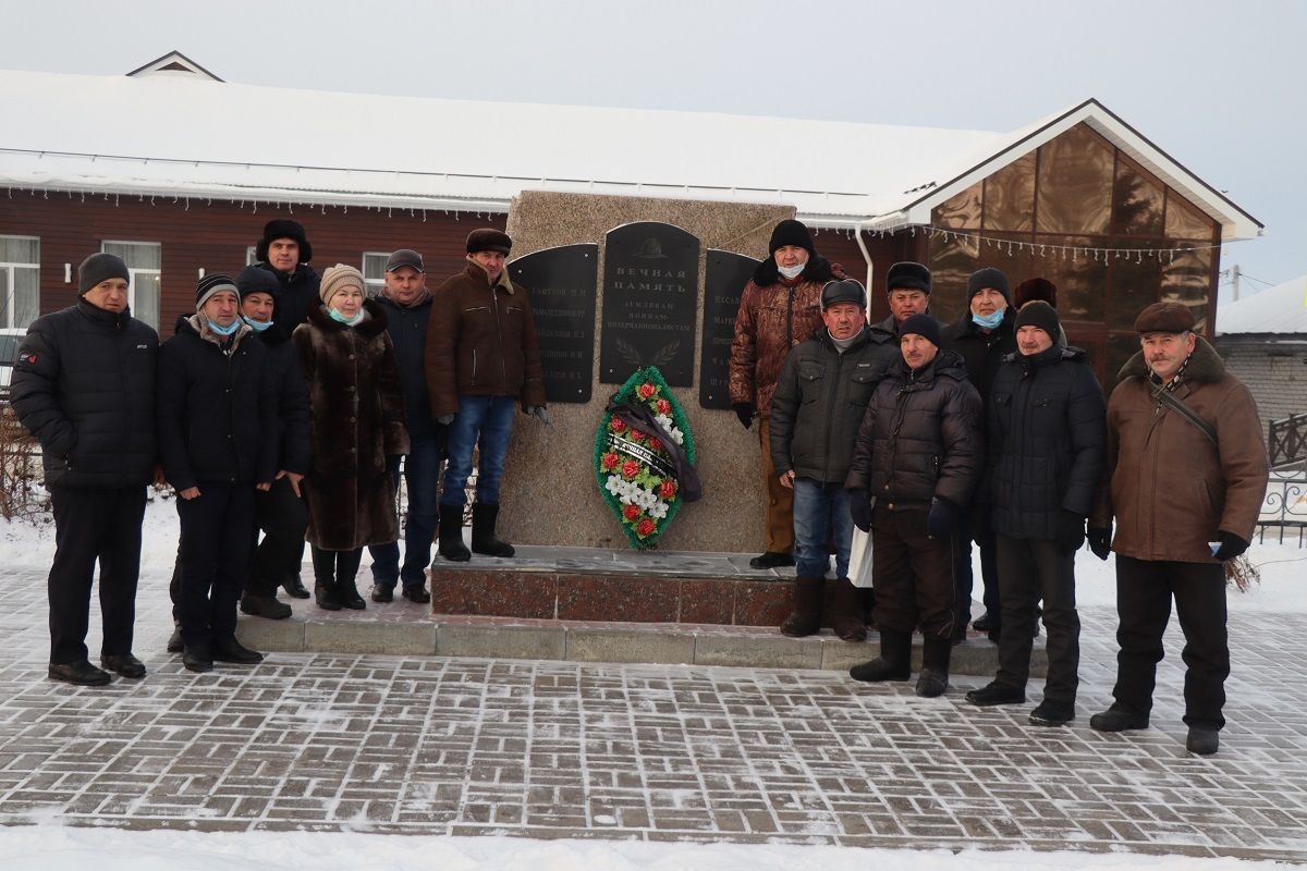 В Дрожжаном воины-афганцы отметили 42-ую годовщину ввода советских войск в Афганистан