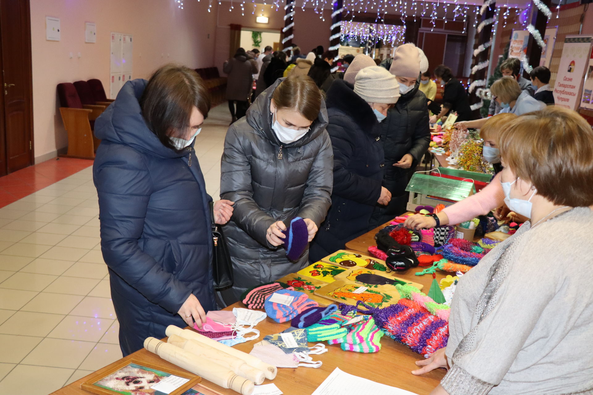 В Дрожжановском районе прошла благотворительная ярмарка изделий, выполненных руками инвалидов