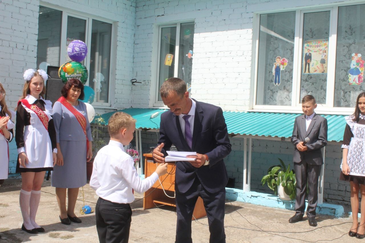Выпускник Алешкин-Саплыкской СОШ Дрожжановского района учредил именную стипендию