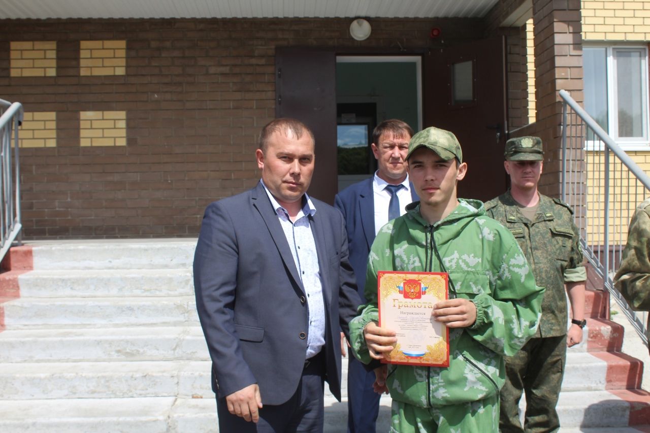 В лагере “Чайка” Дрожжановского района состоялось закрытие военно-полевых сборов