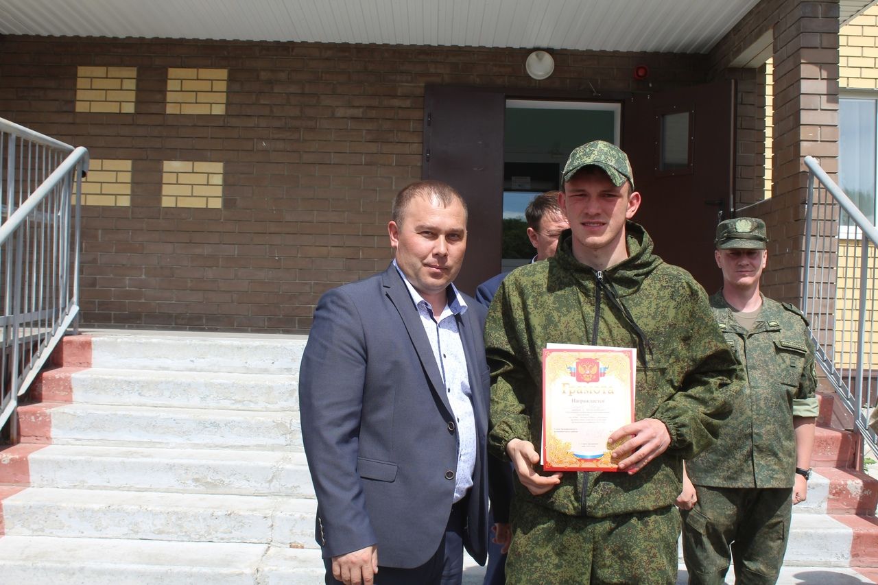 В лагере “Чайка” Дрожжановского района состоялось закрытие военно-полевых сборов