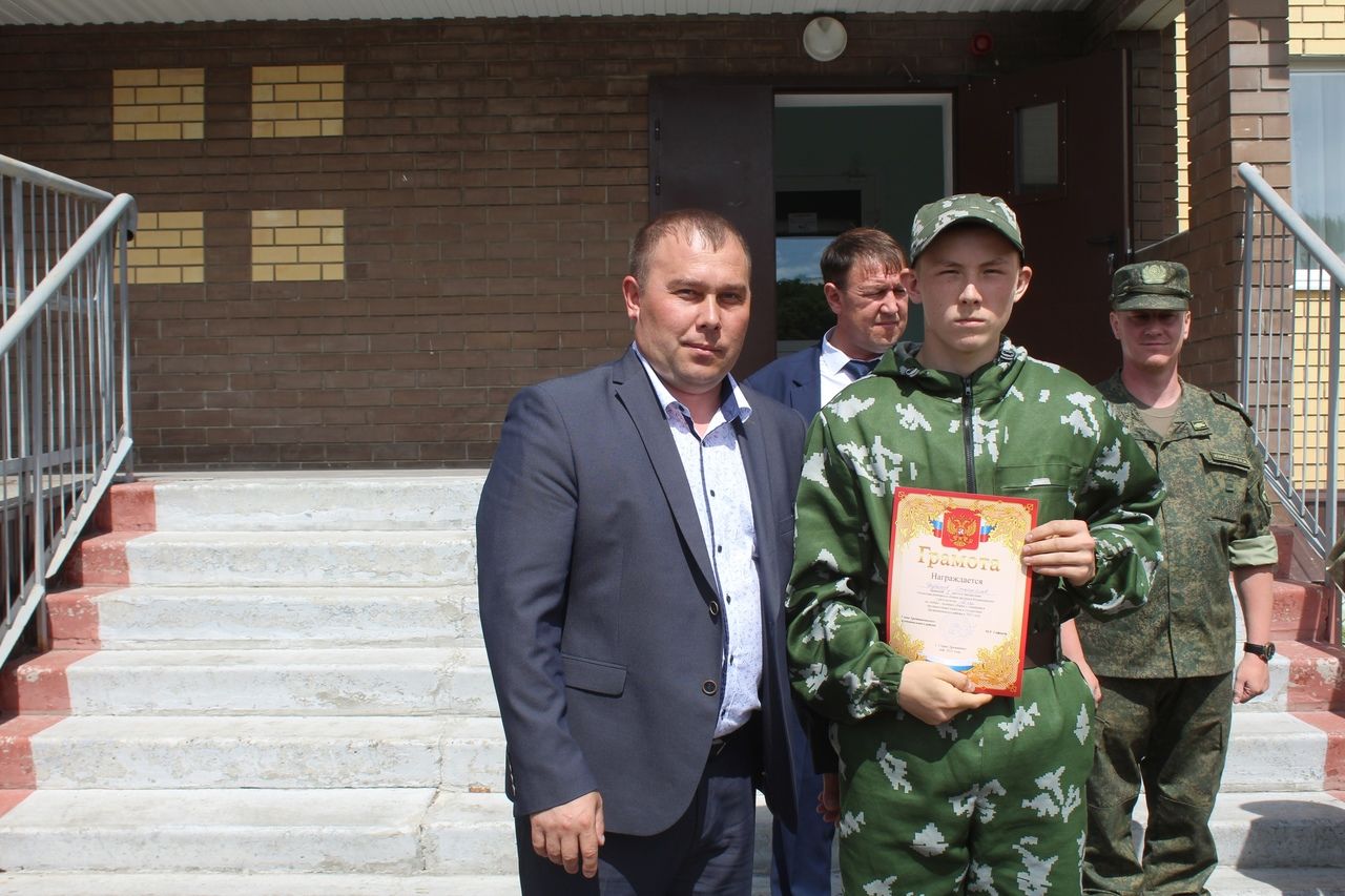 В лагере “Чайка” Дрожжановского района состоялось закрытие военно-полевых сборов