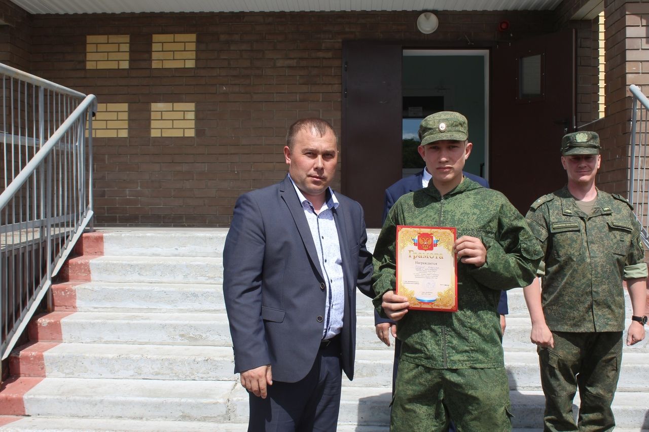 В лагере “Чайка” Дрожжановского района состоялось закрытие военно-полевых сборов