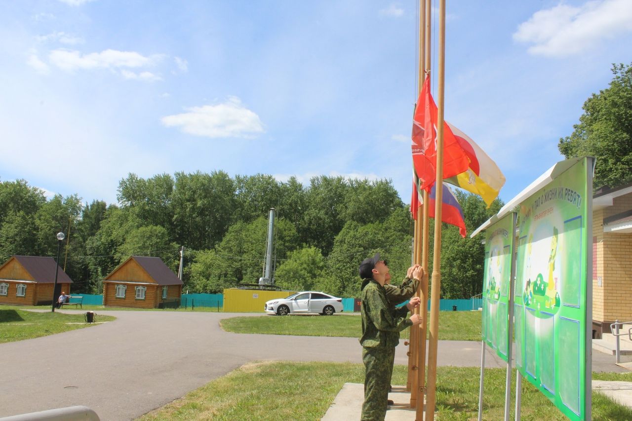 В лагере “Чайка” Дрожжановского района состоялось закрытие военно-полевых сборов