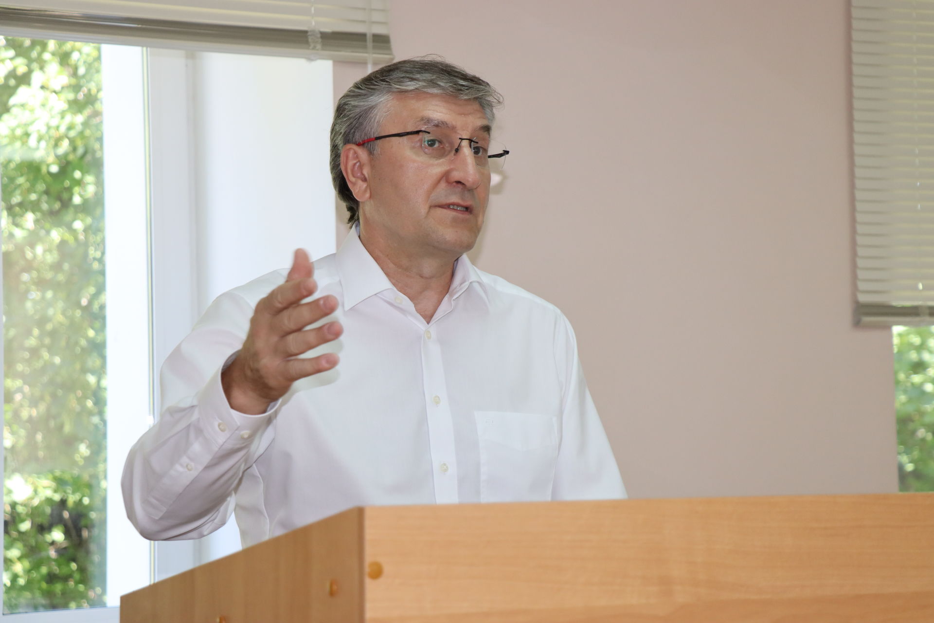 Депутат Госдумы РФ посетил с рабочим визитом Дрожжановский район