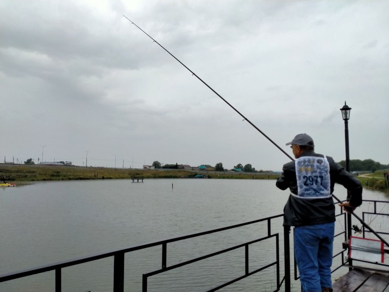 Ни хвоста, ни чешуи: в селе Алешкин-Саплык прошли 1 соревнования по поплавочной рыбной ловле