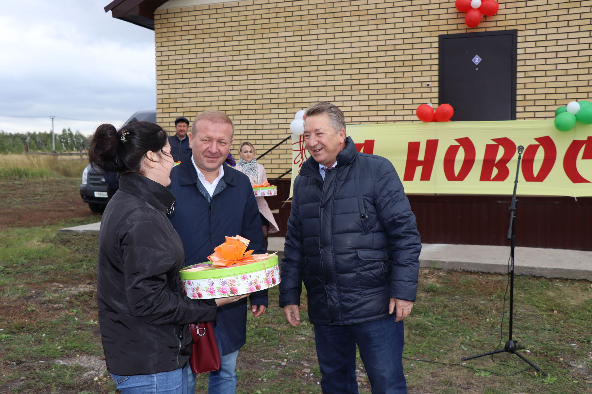 Ключи от собственных квартир вручили детям-сиротам в Дрожжановском районе