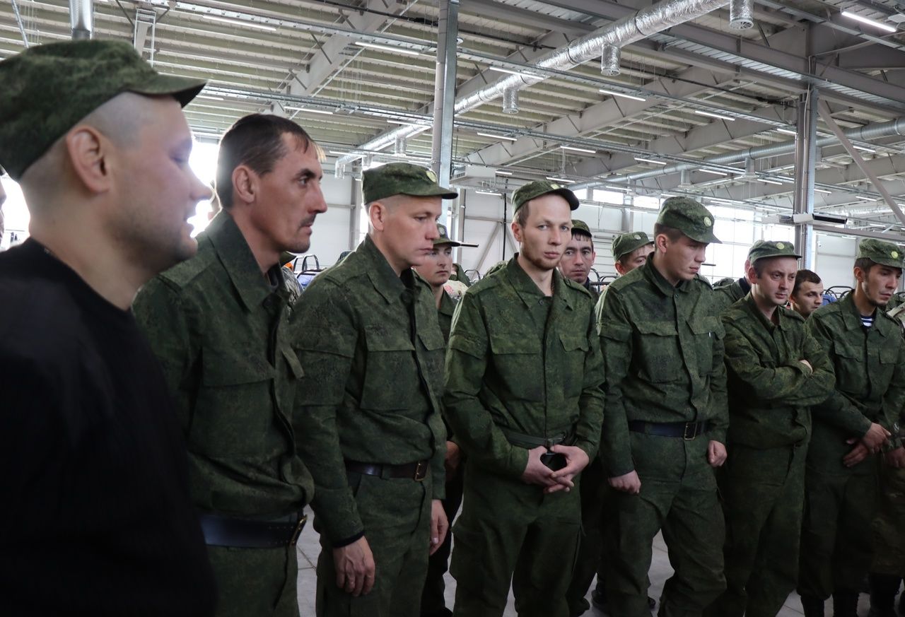 В гости к мобилизованным приехала делегация из Дрожжановского района