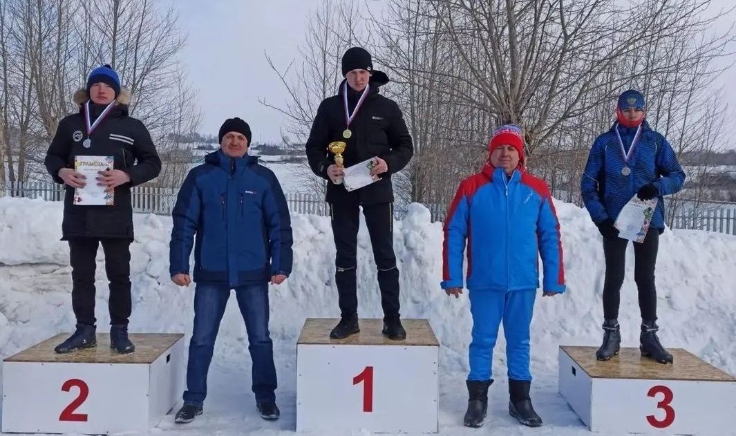 В  селе Новые Убеи состоялись соревнования по лыжным гонкам памяти дважды Героя Соцтруда Петра&nbsp;Дементьева