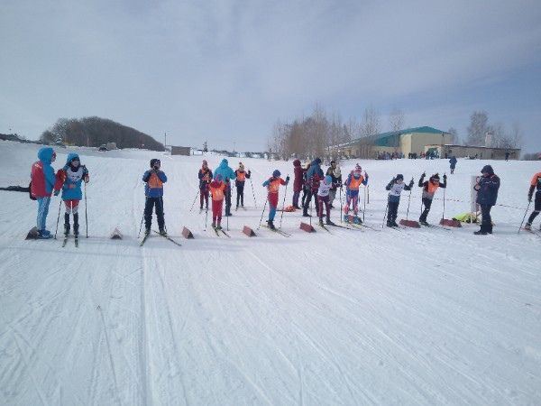 В  селе Новые Убеи состоялись соревнования по лыжным гонкам памяти дважды Героя Соцтруда Петра&nbsp;Дементьева